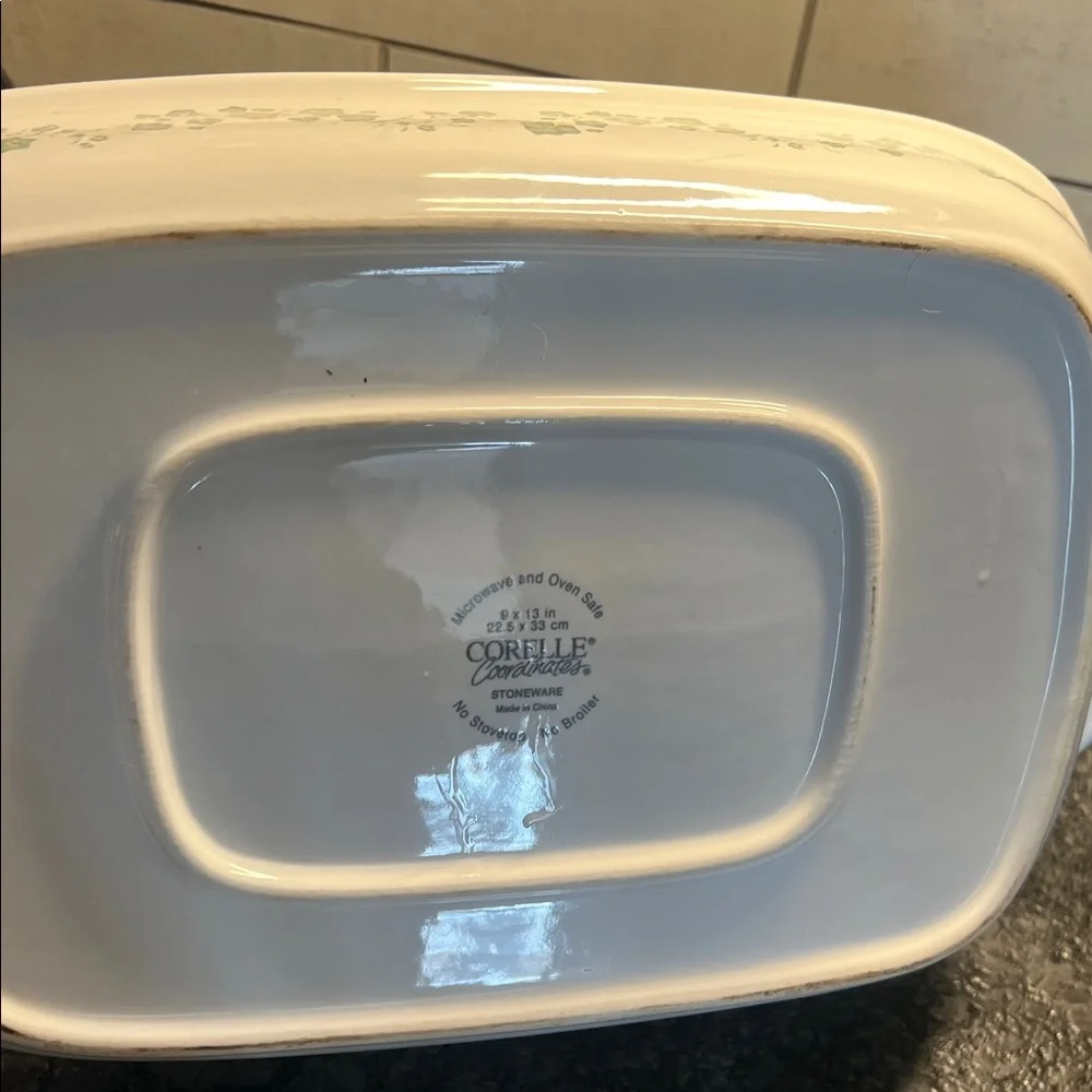White and Green Floral Baking Dish